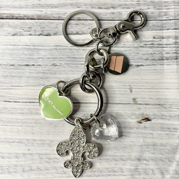 Kathy Van Zeeland Silver & Green Key Chain with Fleur-de-Lis and Heart Charm - Picture 1 of 4